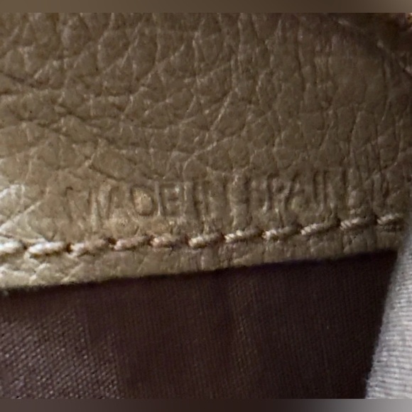 Authentic Chloé Tan Calfskin Paraty Flap Zip Wallet - Picture 14 of 16